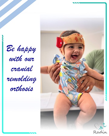 کودکی که کلاه فرم دهی بر سر دارد سه